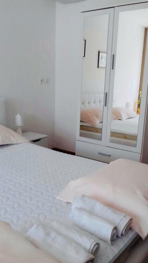 Apartment Zvecaj Джяково Екстер'єр фото