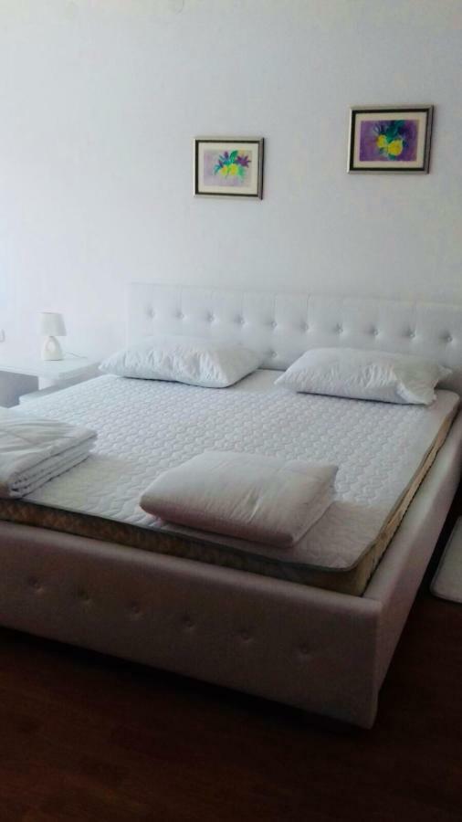 Apartment Zvecaj Джяково Екстер'єр фото